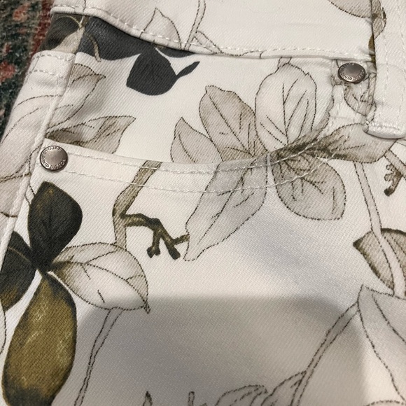 NWOT Buffalo David Bitton White and Green Patterned Pants - Picture 3 of 7